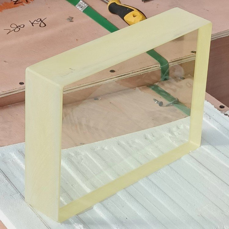 山西铅玻璃是什么材料做的